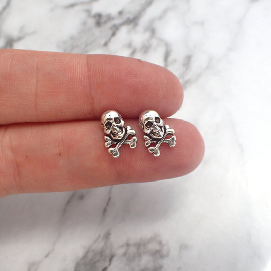 Silver Skull Stud Earrings, Cross bone earrings, Skull and Crossbone earrings, Silver Skull earrings, Silver Halloween Stud Earrings